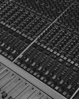 Hugo Chevallier - Branding, Type, Aesthetics